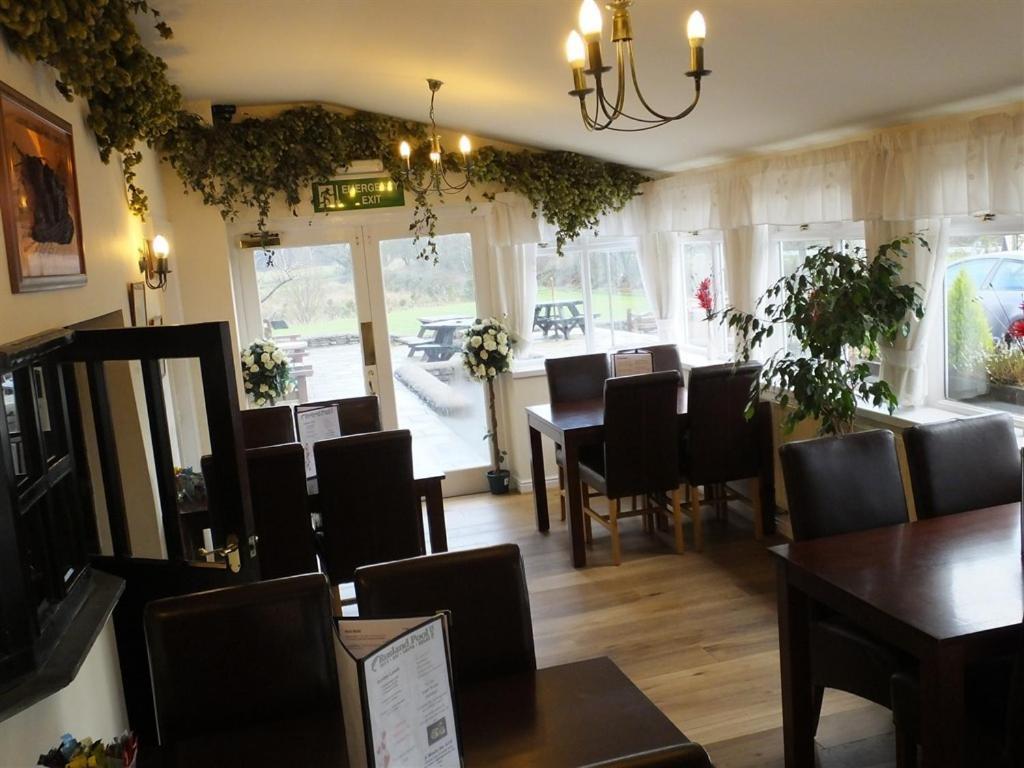 Rusland Pool Hotel Bouth Eksteriør bilde